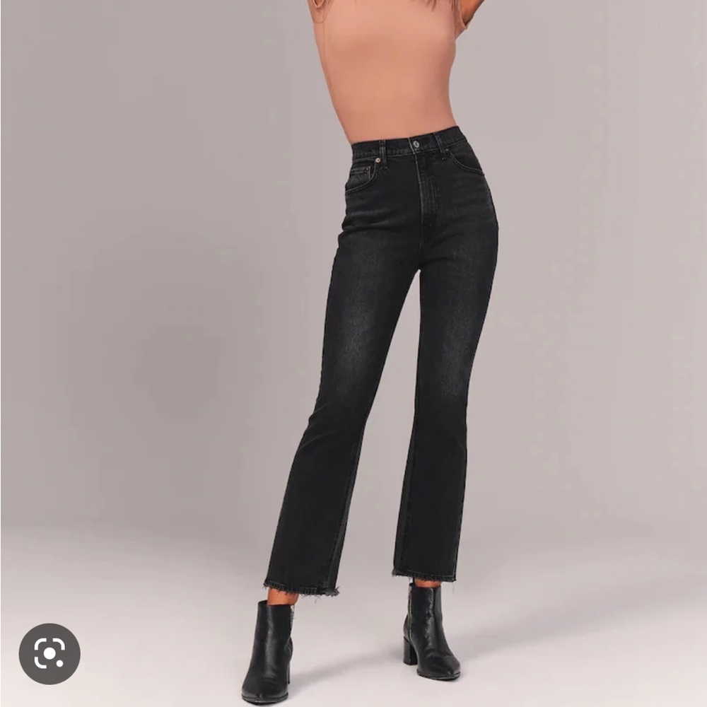Abercrombie black cropped jeans